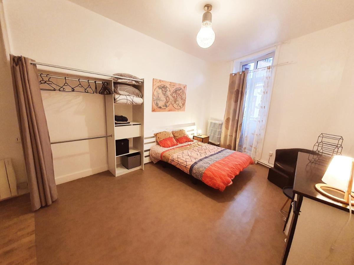 Grand T3 Avec Terrasse Centre Ville Bellac 벨락 외부 사진